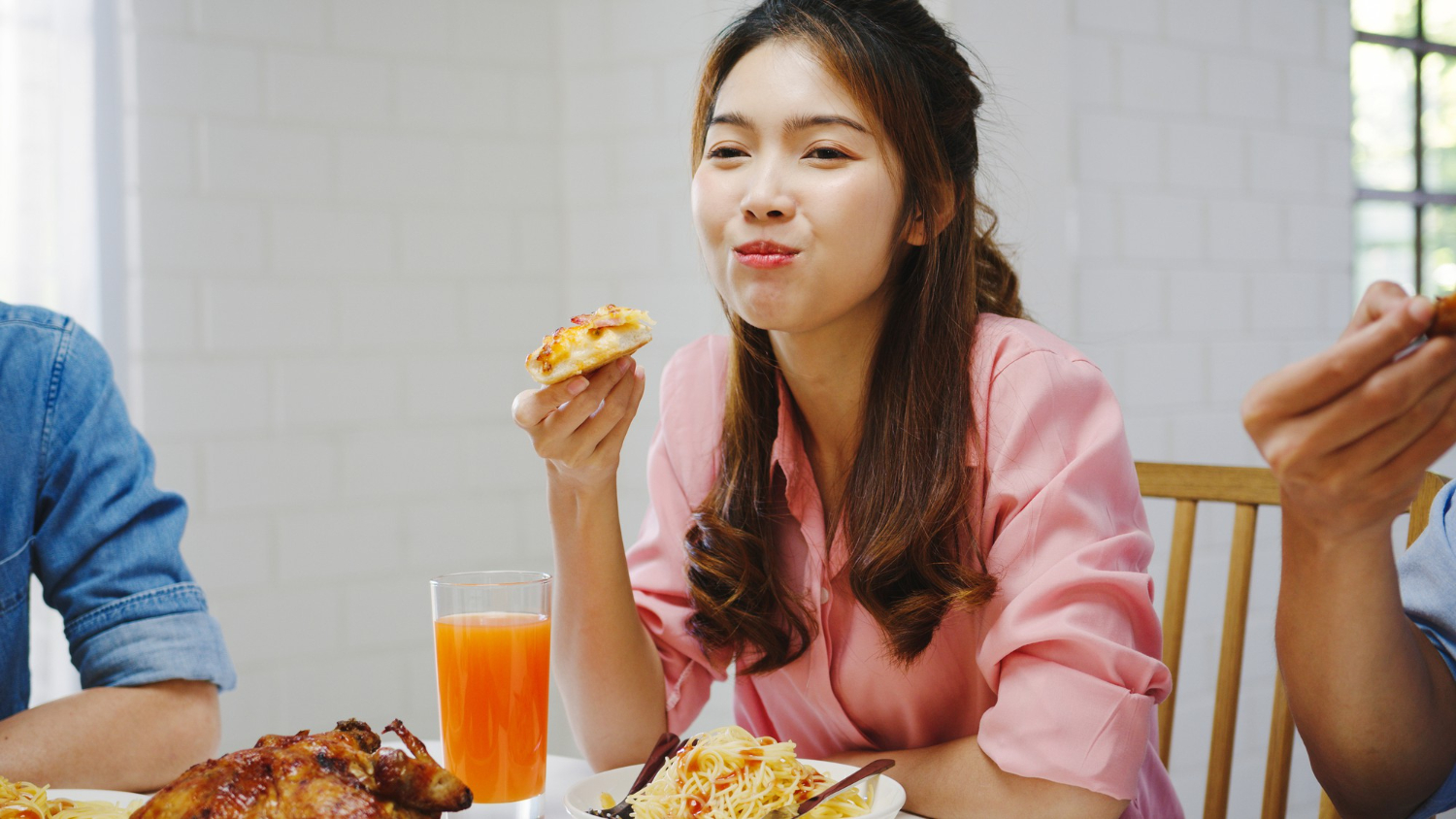 จิตวิทยากับการกิน: เข้าใจความสัมพันธ์ระหว่างอารมณ์และอาหาร